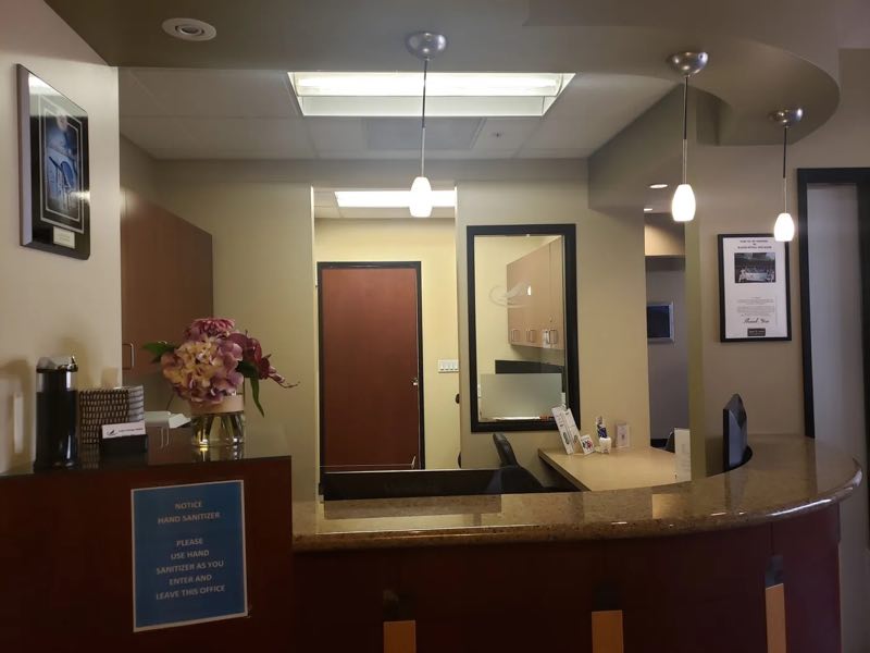 The front desk at Lake Oswego Smiles